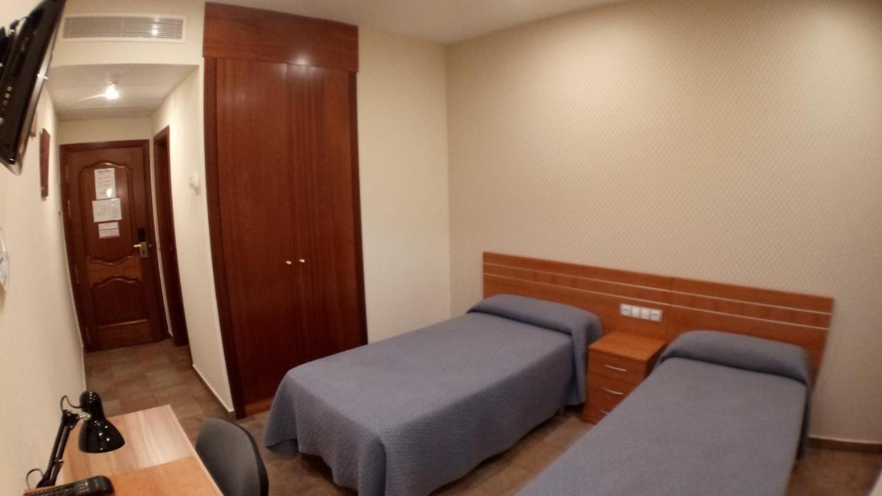 Hostal Venecia II Monzón Zewnętrze zdjęcie