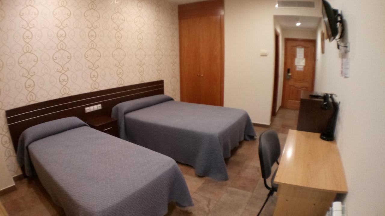 Hostal Venecia II Monzón Zewnętrze zdjęcie