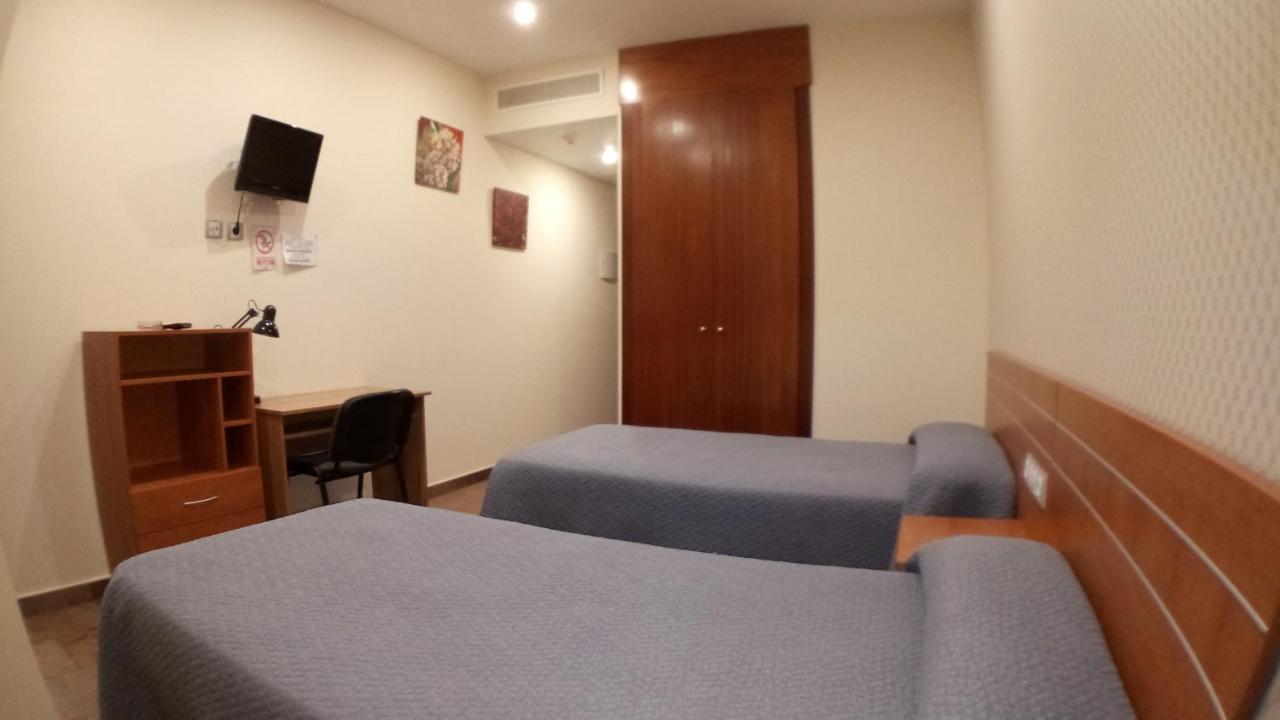 Hostal Venecia II Monzón Zewnętrze zdjęcie