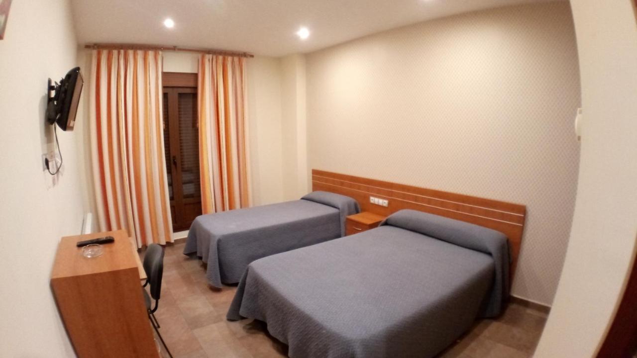 Hostal Venecia II Monzón Zewnętrze zdjęcie