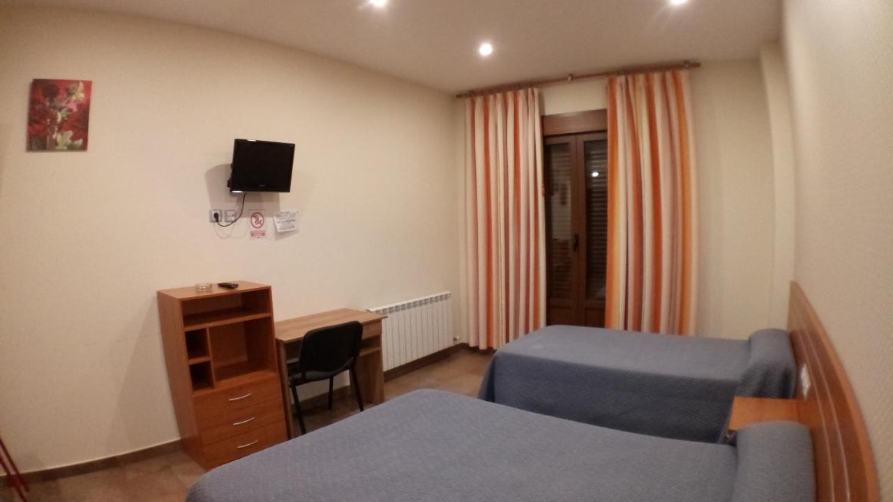Hostal Venecia II Monzón Zewnętrze zdjęcie