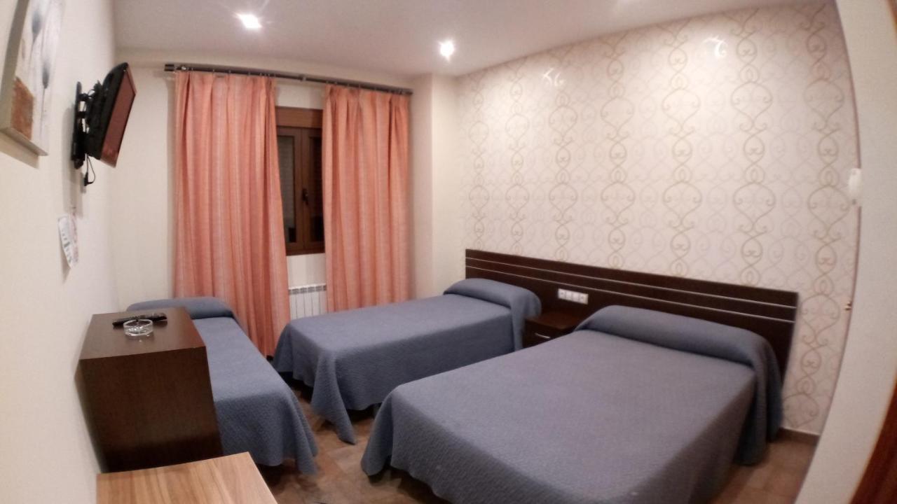 Hostal Venecia II Monzón Zewnętrze zdjęcie